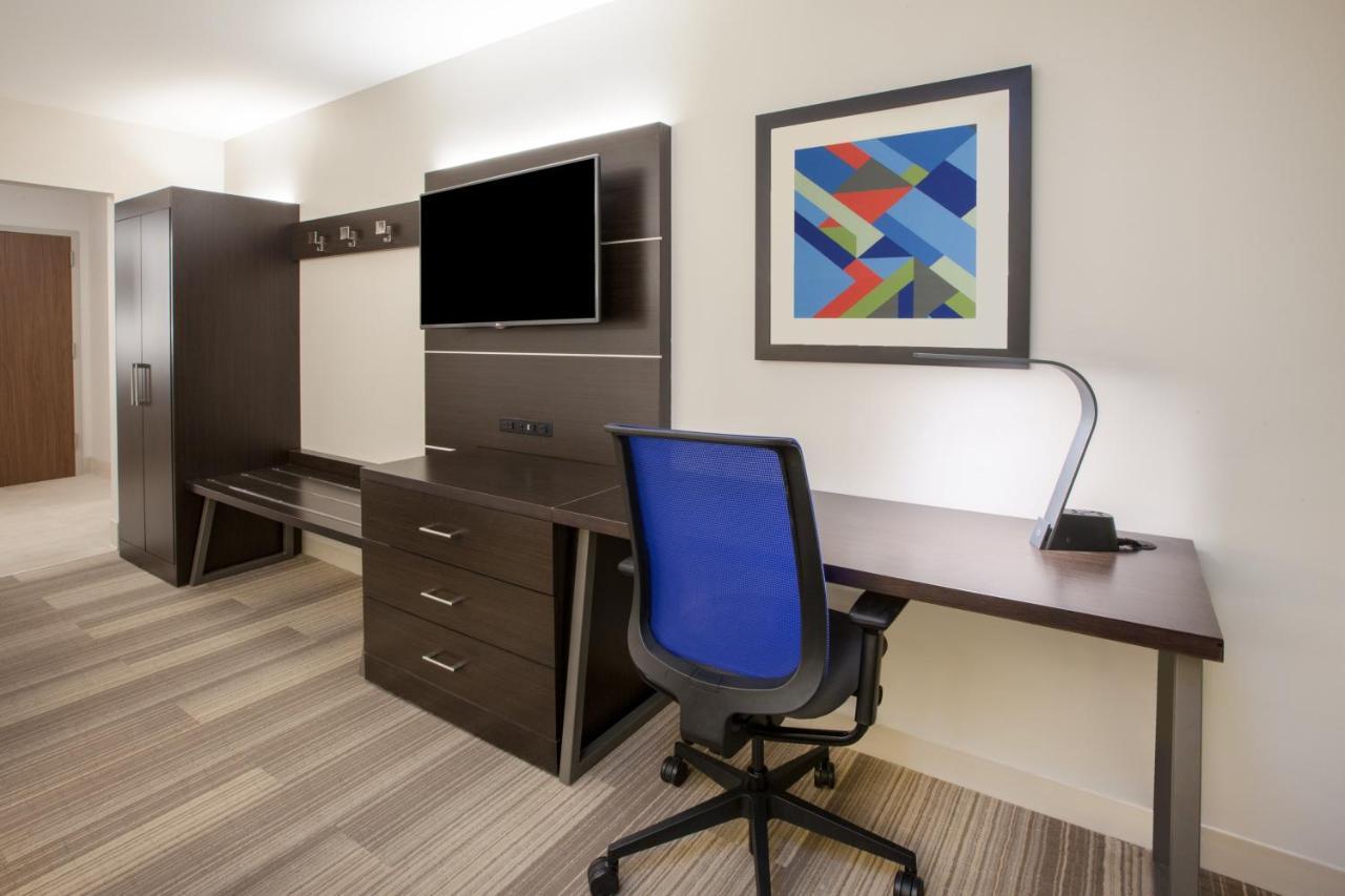 Holiday Inn Express & Suites Windsor East - Lakeshore By Ihg Tecumseh Extérieur photo
