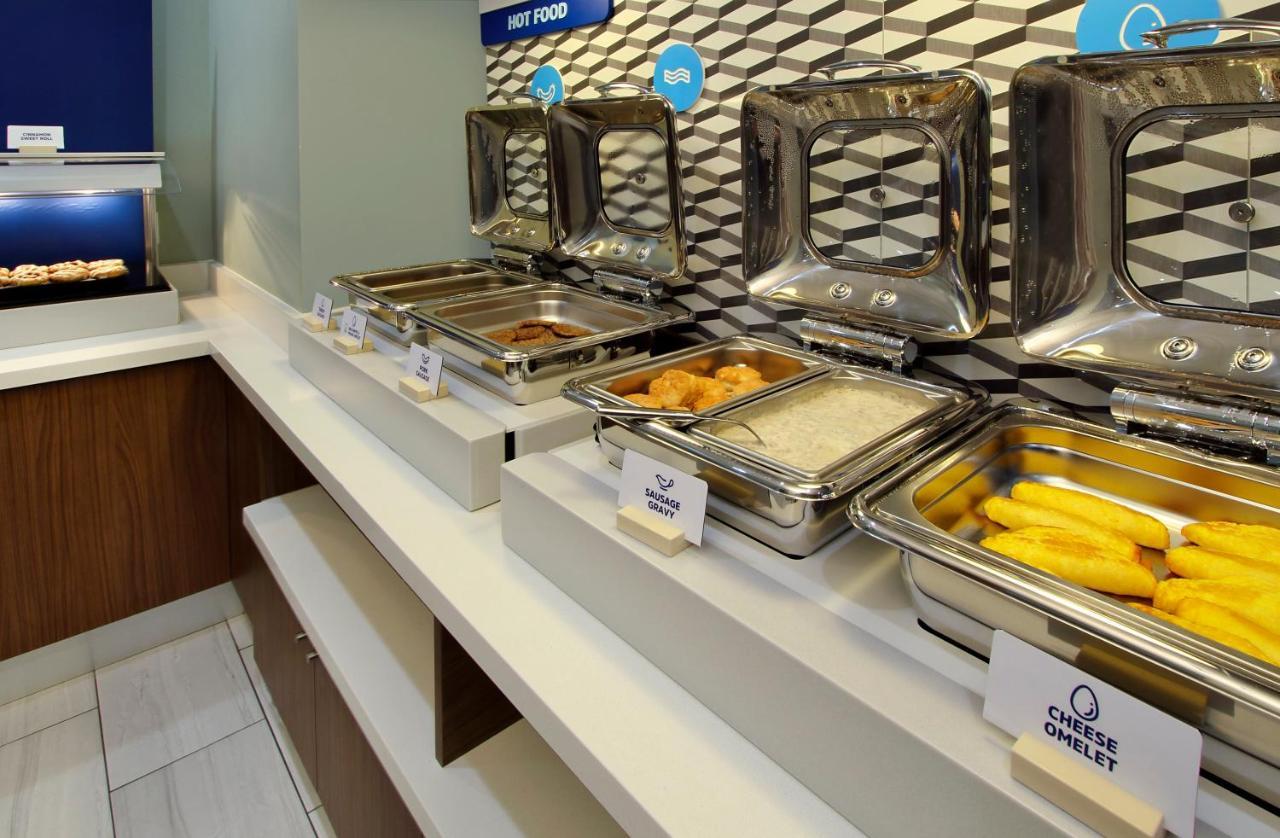 Holiday Inn Express & Suites Windsor East - Lakeshore By Ihg Tecumseh Extérieur photo