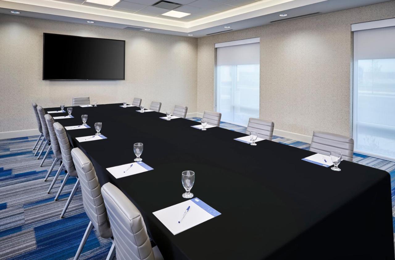 Holiday Inn Express & Suites Windsor East - Lakeshore By Ihg Tecumseh Extérieur photo